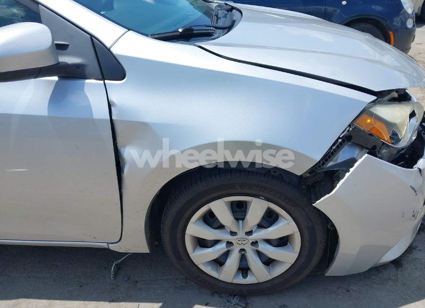 Photo 18 of 2014 Toyota Corolla LE (VIN 5YFBURHE1EP079368)