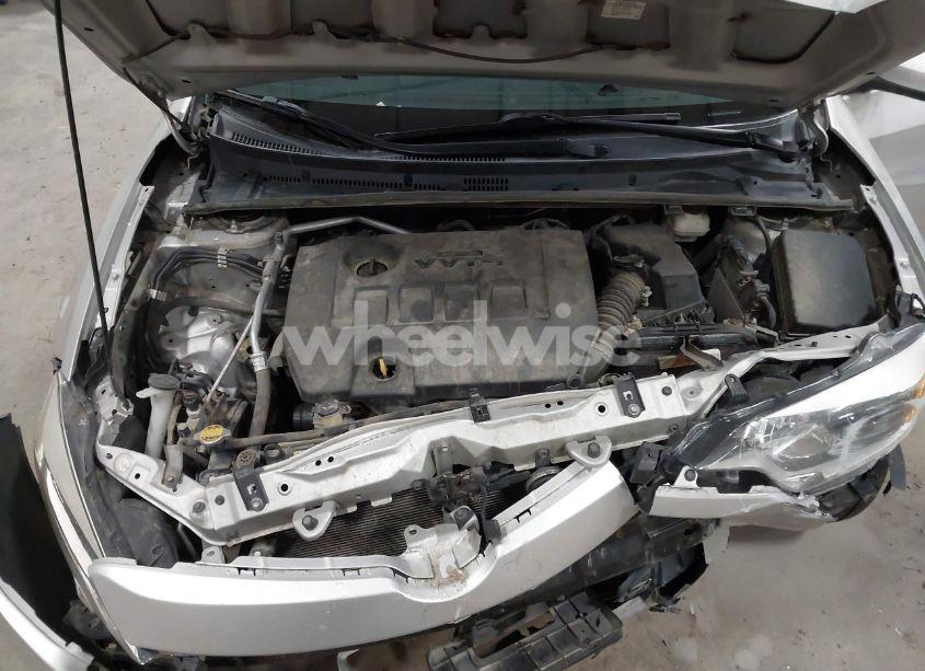 Photo 10 of 2014 Toyota Corolla (VIN 5YFBURHE1EP116094)