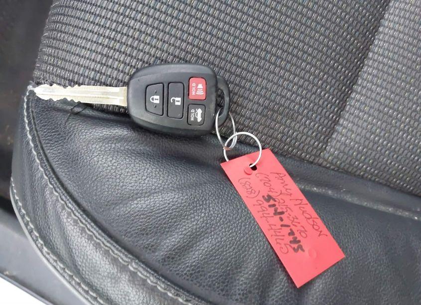 Photo 11 of 2014 Toyota Corolla S PLUS (VIN 5YFBURHE1EP138614)