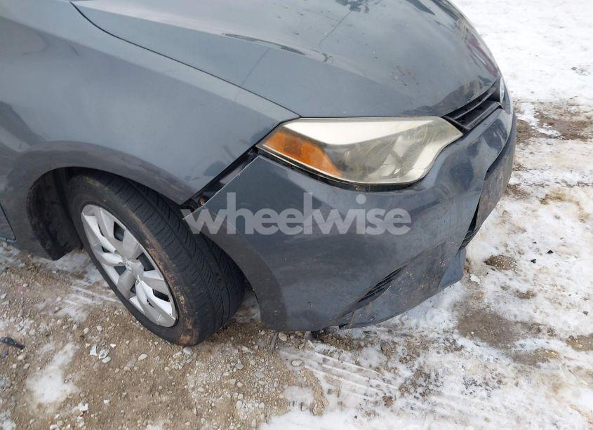 Photo 19 of 2014 Toyota Corolla LE (VIN 5YFBURHE1EP139259)