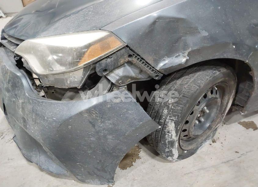 Photo 6 of 2014 Toyota Corolla LE (VIN 5YFBURHE1EP139259)