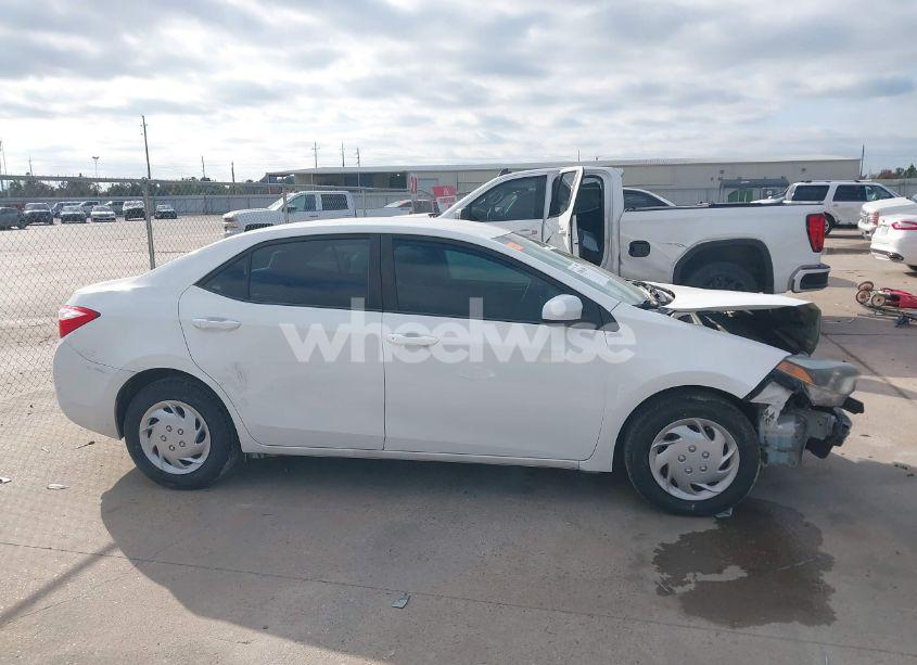 Photo 14 of 2015 Toyota Corolla L (VIN 5YFBURHE1FP181710)