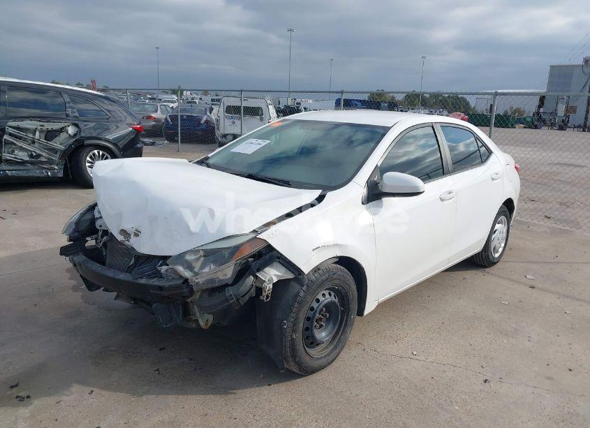 Photo 2 of 2015 Toyota Corolla L (VIN 5YFBURHE1FP181710)