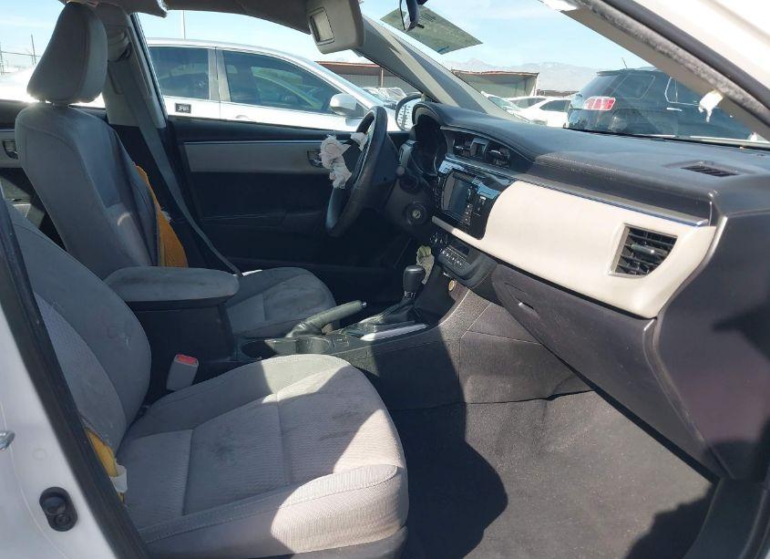 Photo 5 of 2015 Toyota Corolla LE PLUS (VIN 5YFBURHE1FP203804)