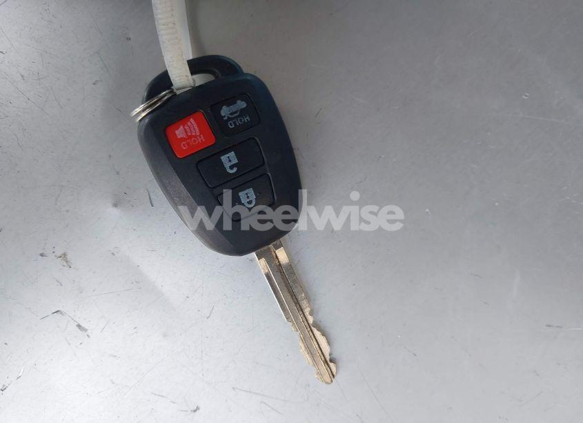 Photo 11 of 2015 Toyota Corolla S PLUS (VIN 5YFBURHE1FP263260)