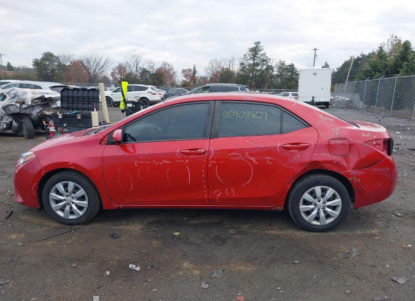 Photo 14 of 2015 Toyota Corolla LE (VIN 5YFBURHE1FP282293)