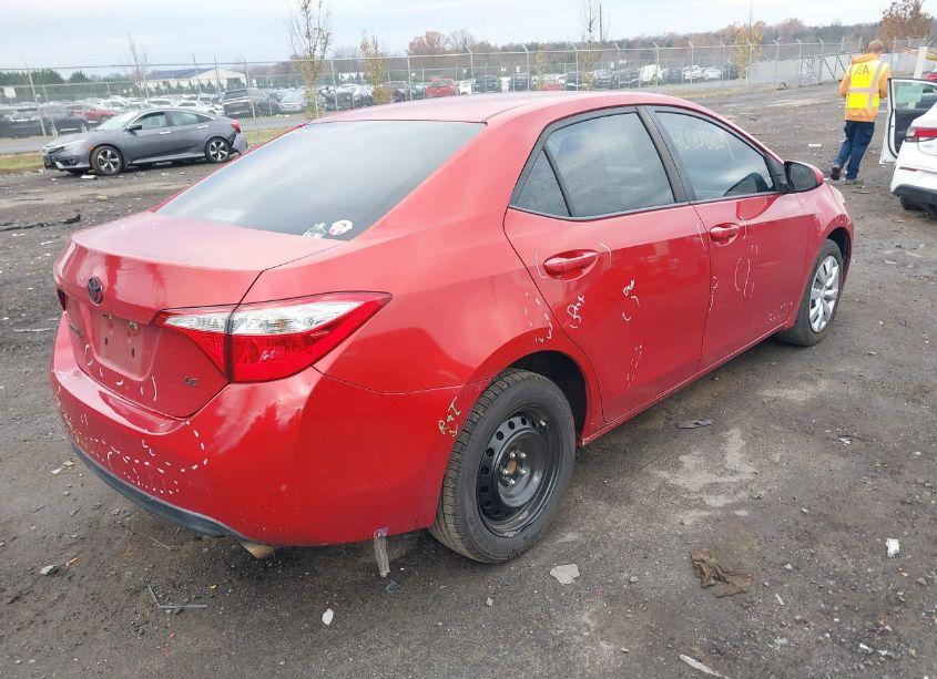 Photo 4 of 2015 Toyota Corolla LE (VIN 5YFBURHE1FP282293)