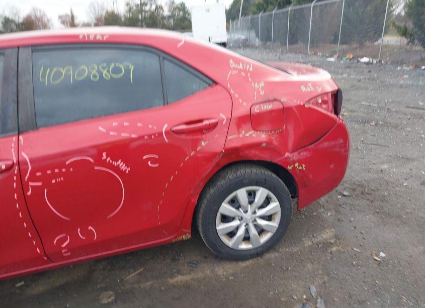 Photo 6 of 2015 Toyota Corolla LE (VIN 5YFBURHE1FP282293)