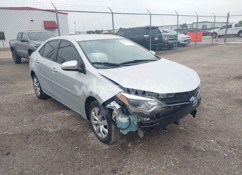 2015 Toyota Corolla LE (VIN 5YFBURHE1FP296811) main photo