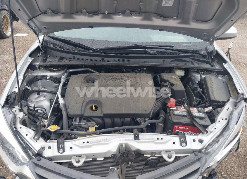 Photo 10 of 2015 Toyota Corolla LE (VIN 5YFBURHE1FP296811)