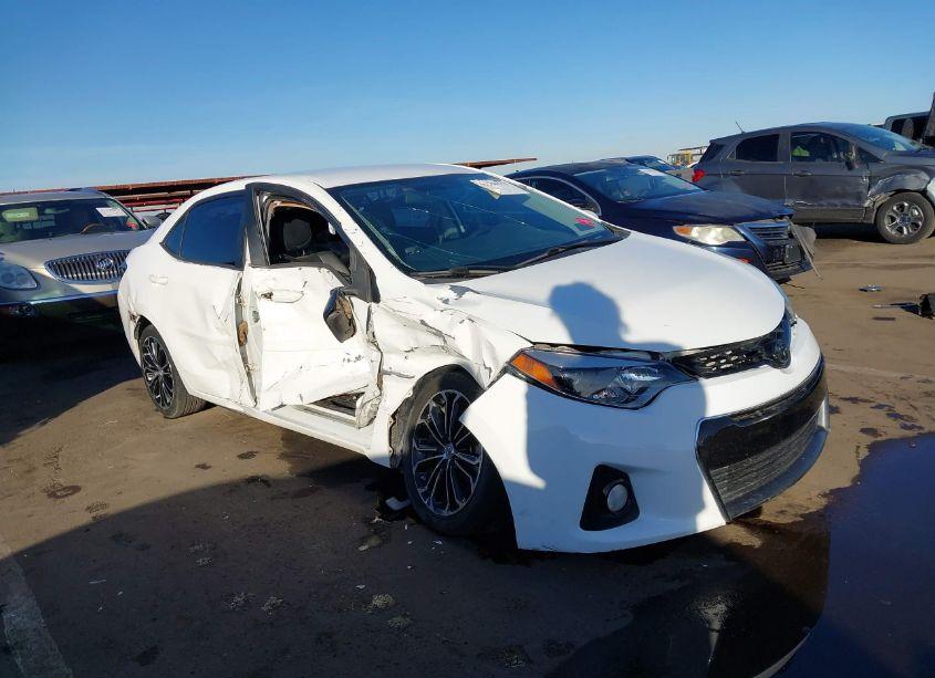 2015 Toyota Corolla S PLUS (VIN 5YFBURHE1FP305992) main photo