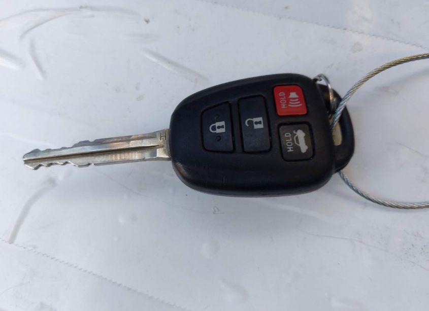 Photo 11 of 2015 Toyota Corolla S PLUS (VIN 5YFBURHE1FP305992)