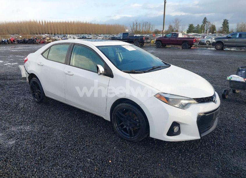 2015 Toyota Corolla S PREMIUM (VIN 5YFBURHE1FP311100) main photo