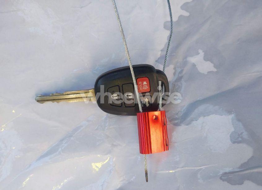 Photo 11 of 2015 Toyota Corolla LE (VIN 5YFBURHE1FP350656)