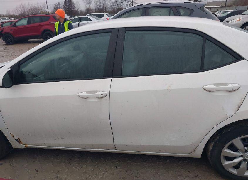 Photo 15 of 2016 Toyota Corolla LE (VIN 5YFBURHE1GP402062)