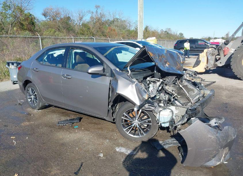 2016 Toyota Corolla LE PLUS (VIN 5YFBURHE1GP406676) main photo