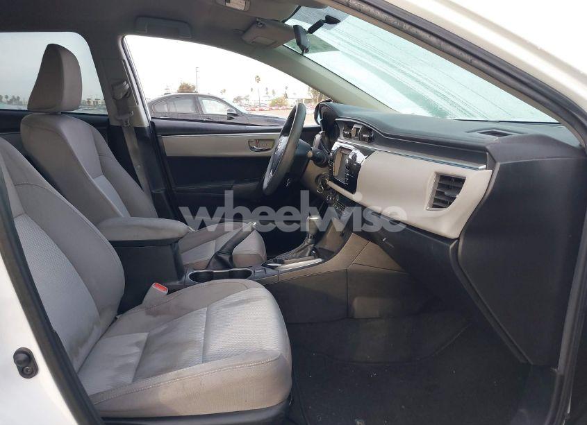 Photo 5 of 2016 Toyota Corolla LE PLUS (VIN 5YFBURHE1GP426314)