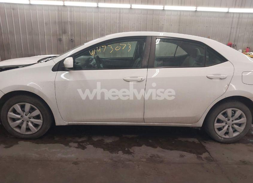 Photo 15 of 2016 Toyota Corolla LE (VIN 5YFBURHE1GP460477)