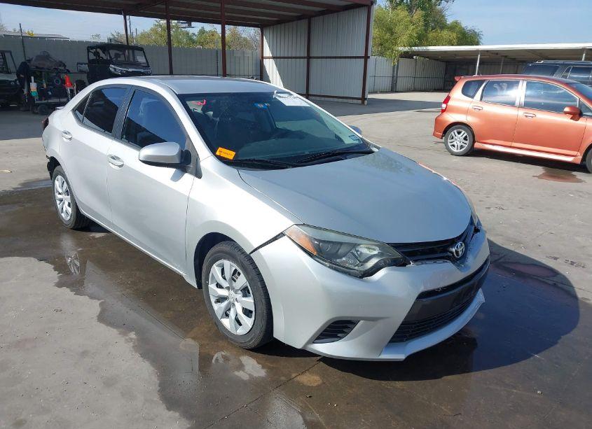 2016 Toyota Corolla LE (VIN 5YFBURHE1GP533573) main photo