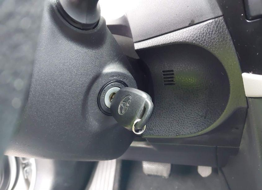 Photo 11 of 2016 Toyota Corolla LE (VIN 5YFBURHE1GP533623)