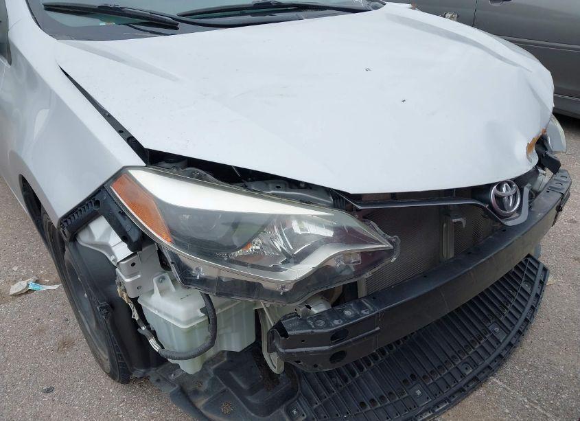 Photo 18 of 2016 Toyota Corolla LE (VIN 5YFBURHE1GP533623)