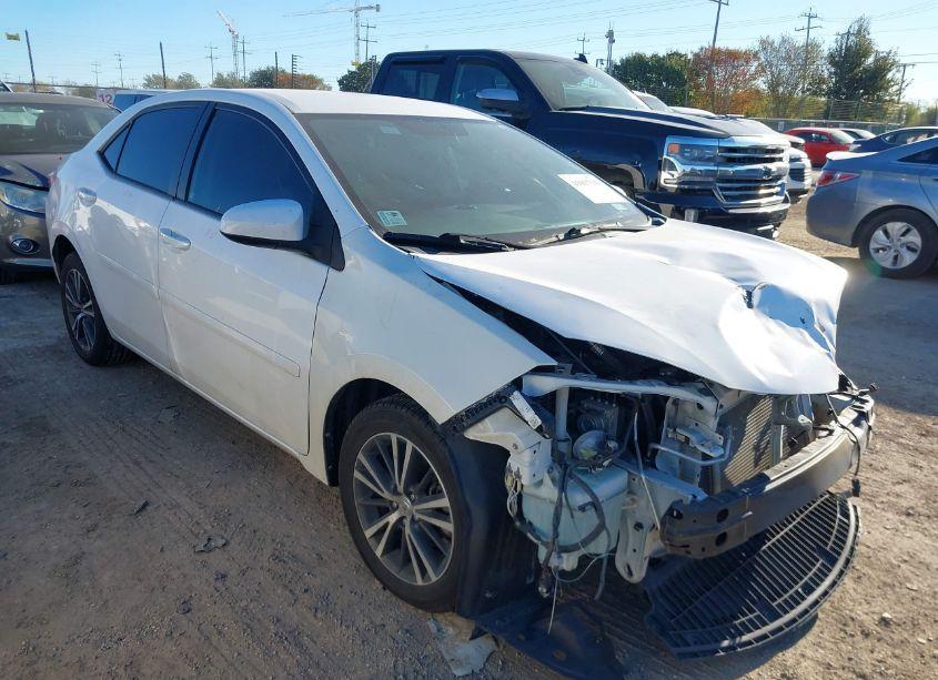 2016 Toyota Corolla LE PLUS (VIN 5YFBURHE1GP543116) main photo