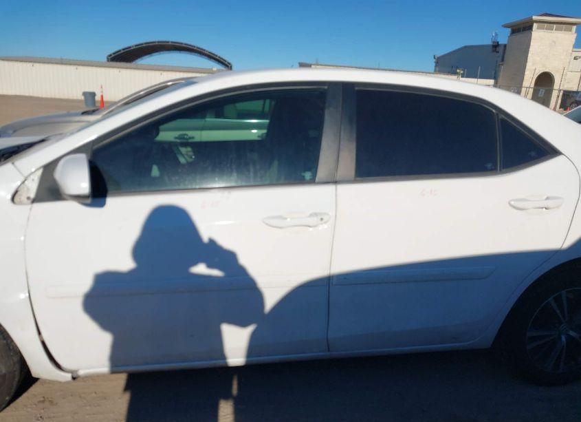 Photo 15 of 2016 Toyota Corolla LE PLUS (VIN 5YFBURHE1GP543116)