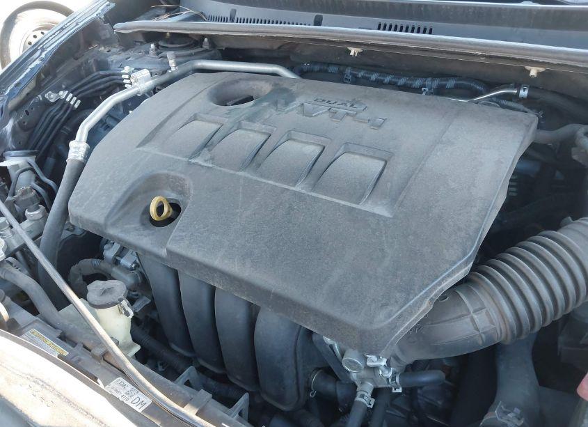 Photo 10 of 2017 Toyota Corolla SE (VIN 5YFBURHE1HP594665)