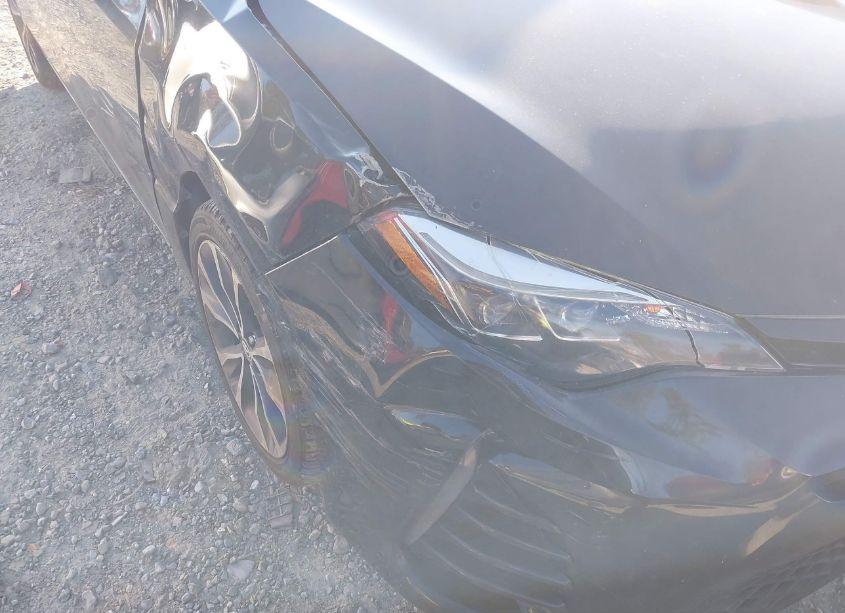 Photo 6 of 2017 Toyota Corolla SE (VIN 5YFBURHE1HP594665)