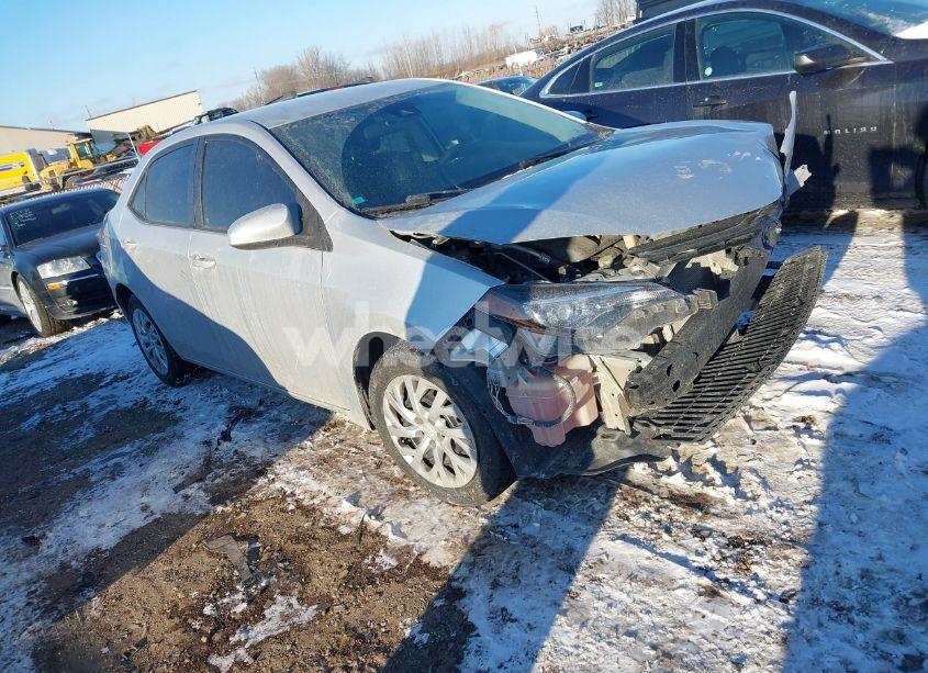 2017 Toyota Corolla LE (VIN 5YFBURHE1HP597341) main photo