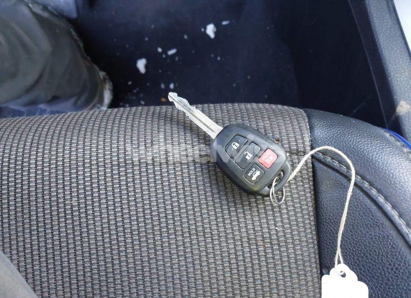 Photo 11 of 2017 Toyota Corolla LE (VIN 5YFBURHE1HP597341)