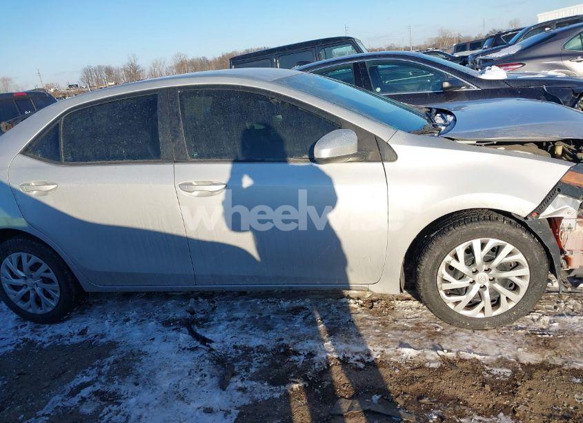 Photo 14 of 2017 Toyota Corolla LE (VIN 5YFBURHE1HP597341)