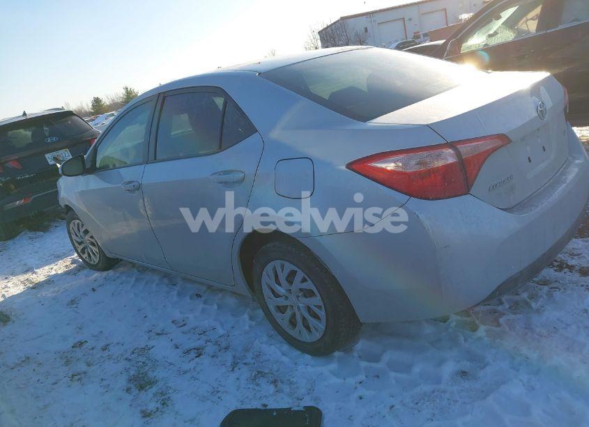 Photo 3 of 2017 Toyota Corolla LE (VIN 5YFBURHE1HP597341)