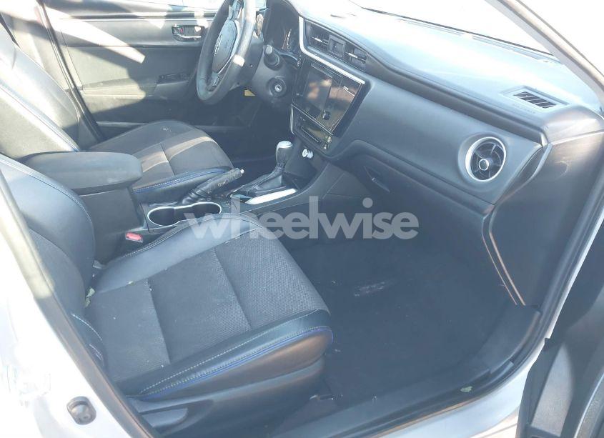 Photo 5 of 2017 Toyota Corolla LE (VIN 5YFBURHE1HP597341)