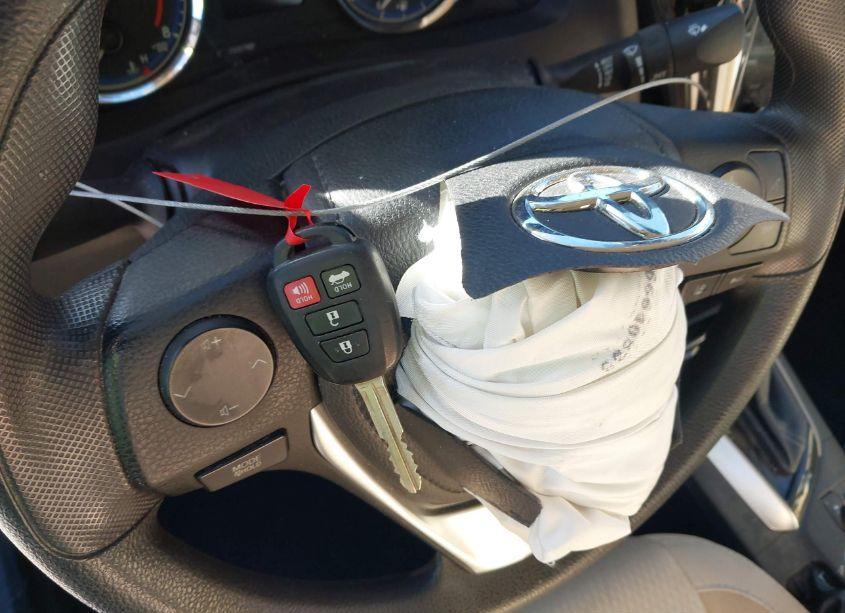 Photo 11 of 2017 Toyota Corolla LE (VIN 5YFBURHE1HP598005)