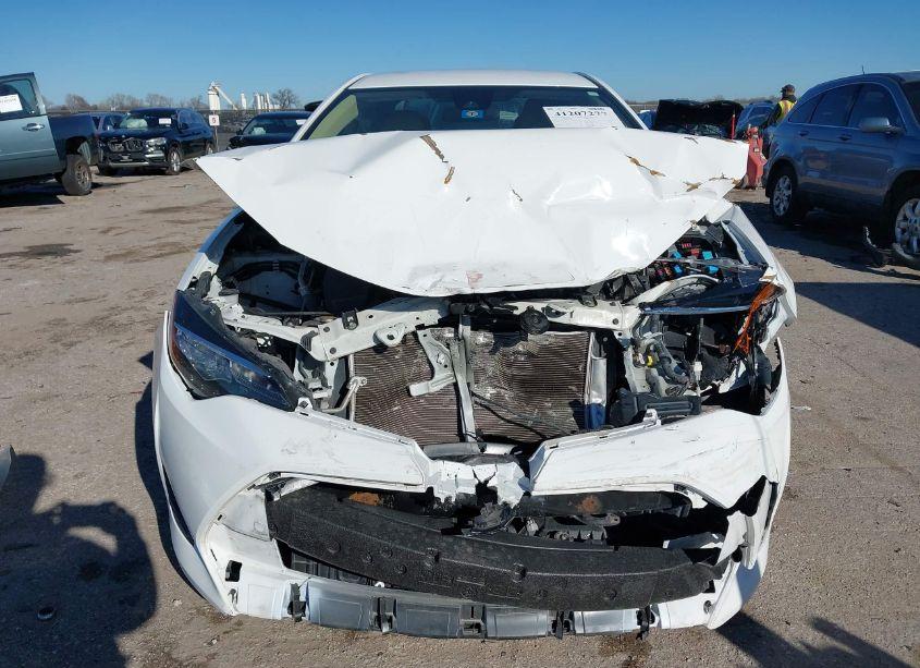 Photo 12 of 2017 Toyota Corolla LE (VIN 5YFBURHE1HP598005)