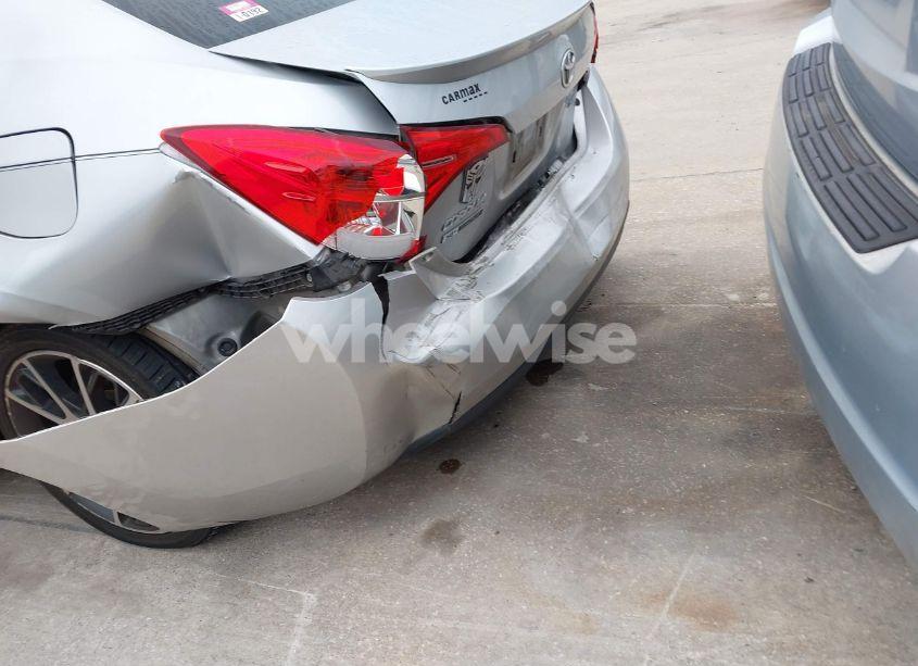 Photo 6 of 2017 Toyota Corolla SE SPECIAL EDITION (VIN 5YFBURHE1HP599770)