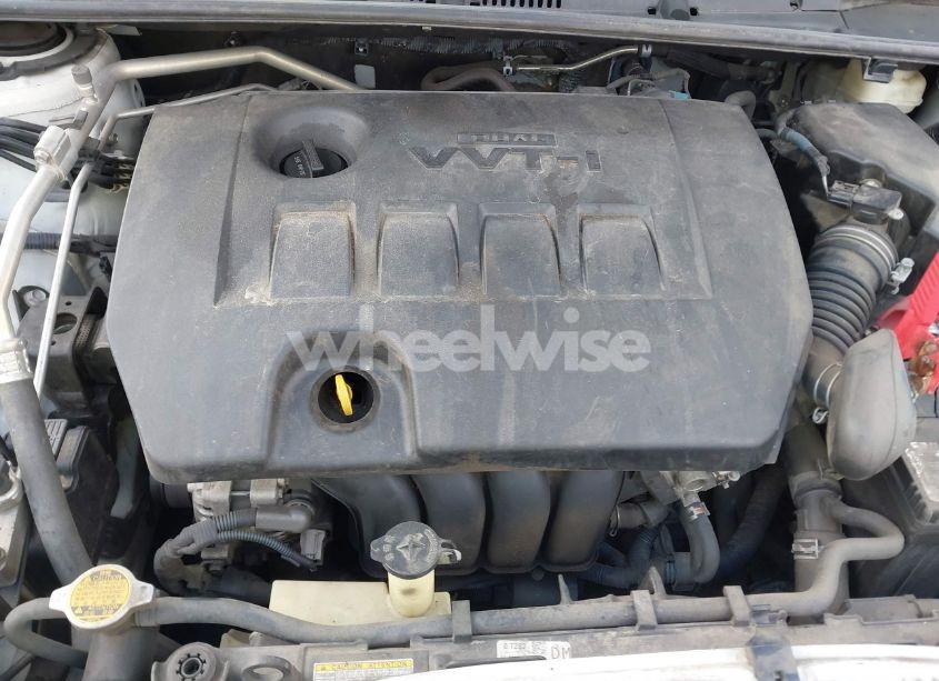 Photo 10 of 2017 Toyota Corolla LE (VIN 5YFBURHE1HP600125)