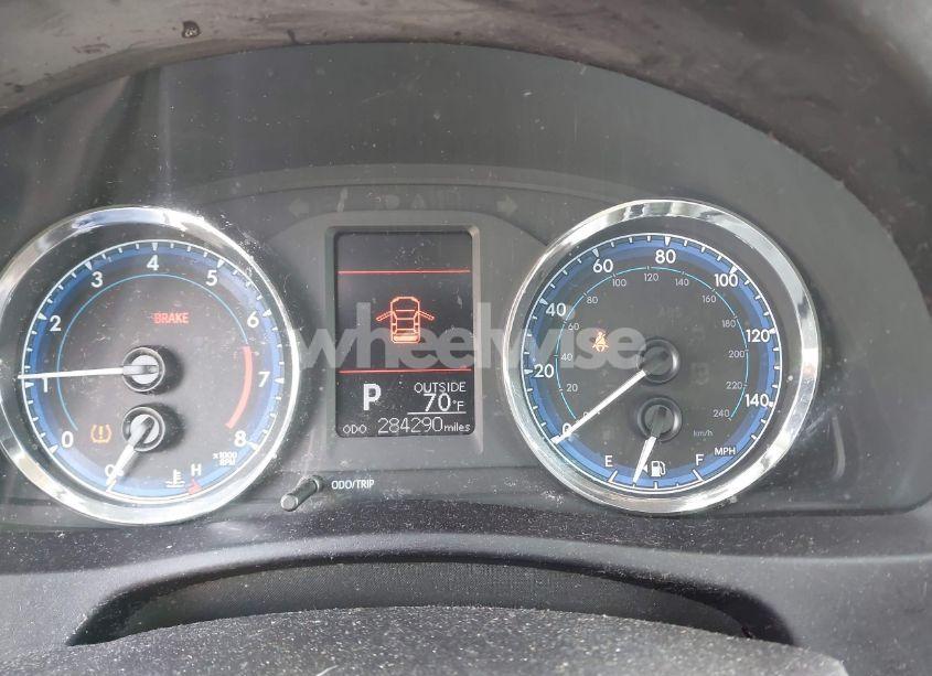 Photo 7 of 2017 Toyota Corolla LE (VIN 5YFBURHE1HP600125)