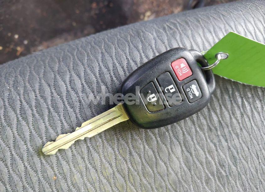 Photo 11 of 2017 Toyota Corolla LE (VIN 5YFBURHE1HP625123)