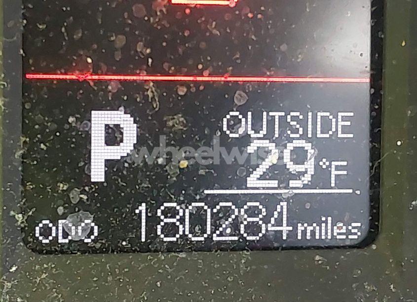 Photo 16 of 2017 Toyota Corolla LE (VIN 5YFBURHE1HP625123)