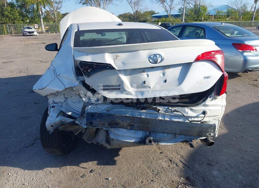 Photo 6 of 2017 Toyota Corolla SE SPECIAL EDITION (VIN 5YFBURHE1HP630791)