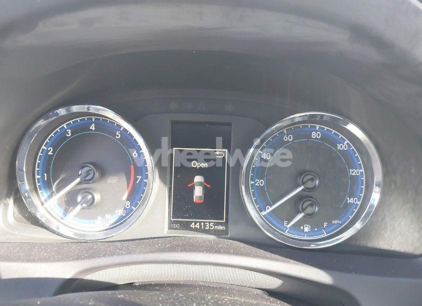 Photo 7 of 2017 Toyota Corolla SE SPECIAL EDITION (VIN 5YFBURHE1HP630791)