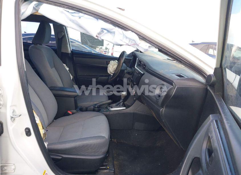 Photo 5 of 2017 Toyota Corolla L (VIN 5YFBURHE1HP649292)