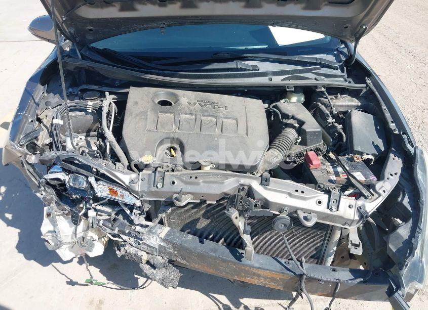 Photo 10 of 2017 Toyota Corolla SE (VIN 5YFBURHE1HP650443)