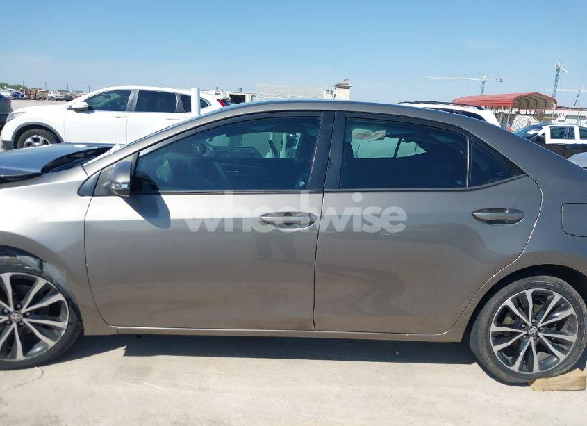 Photo 15 of 2017 Toyota Corolla SE (VIN 5YFBURHE1HP650443)