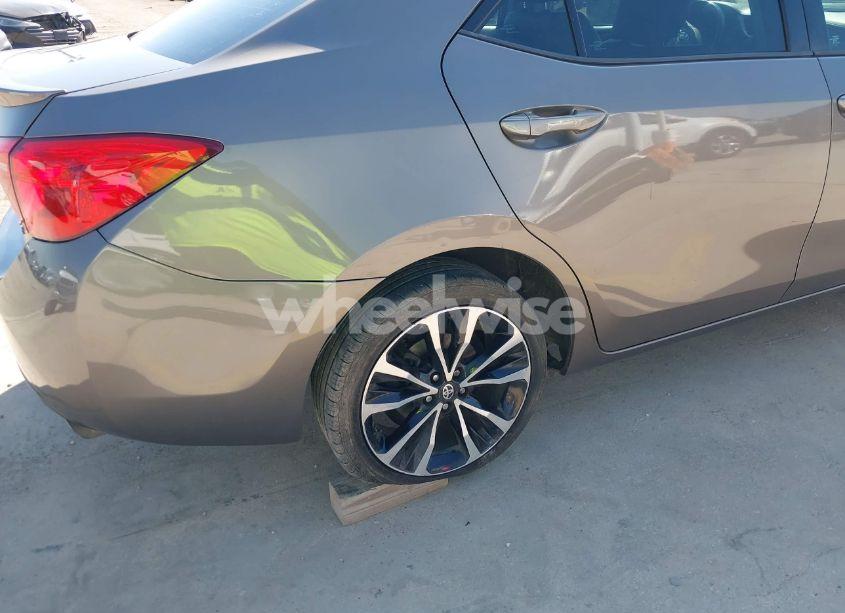 Photo 19 of 2017 Toyota Corolla SE (VIN 5YFBURHE1HP650443)