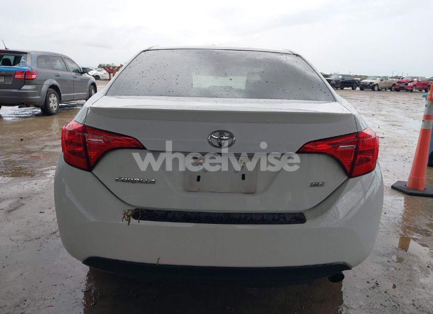 Photo 16 of 2017 Toyota Corolla SE (VIN 5YFBURHE1HP653214)