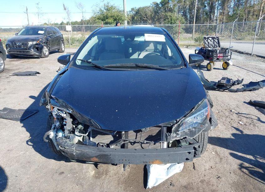 Photo 11 of 2017 Toyota Corolla LE (VIN 5YFBURHE1HP683569)