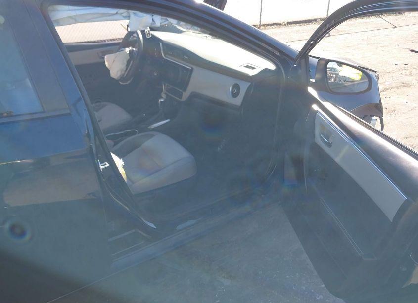 Photo 5 of 2017 Toyota Corolla LE (VIN 5YFBURHE1HP683569)